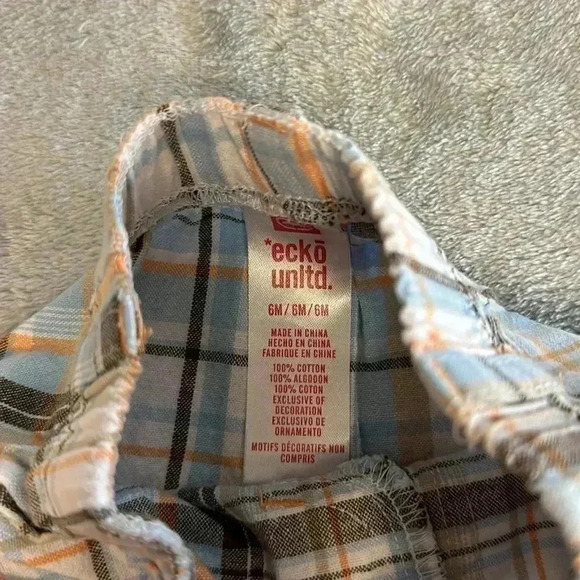 Ecko unltd and OshKosh - pair of infant shorts. Size 6 months - Picture 2 of 8